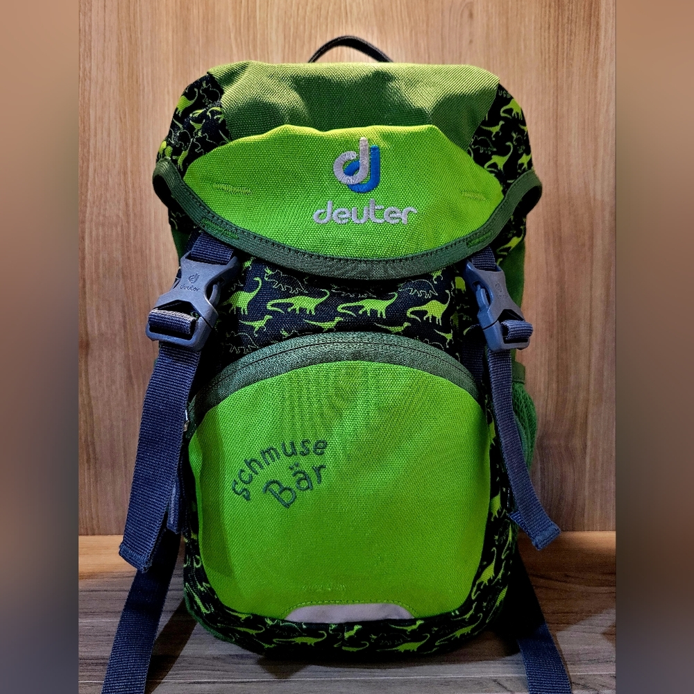 Kids Deuter Schmusebar Backpack w/chest buckle